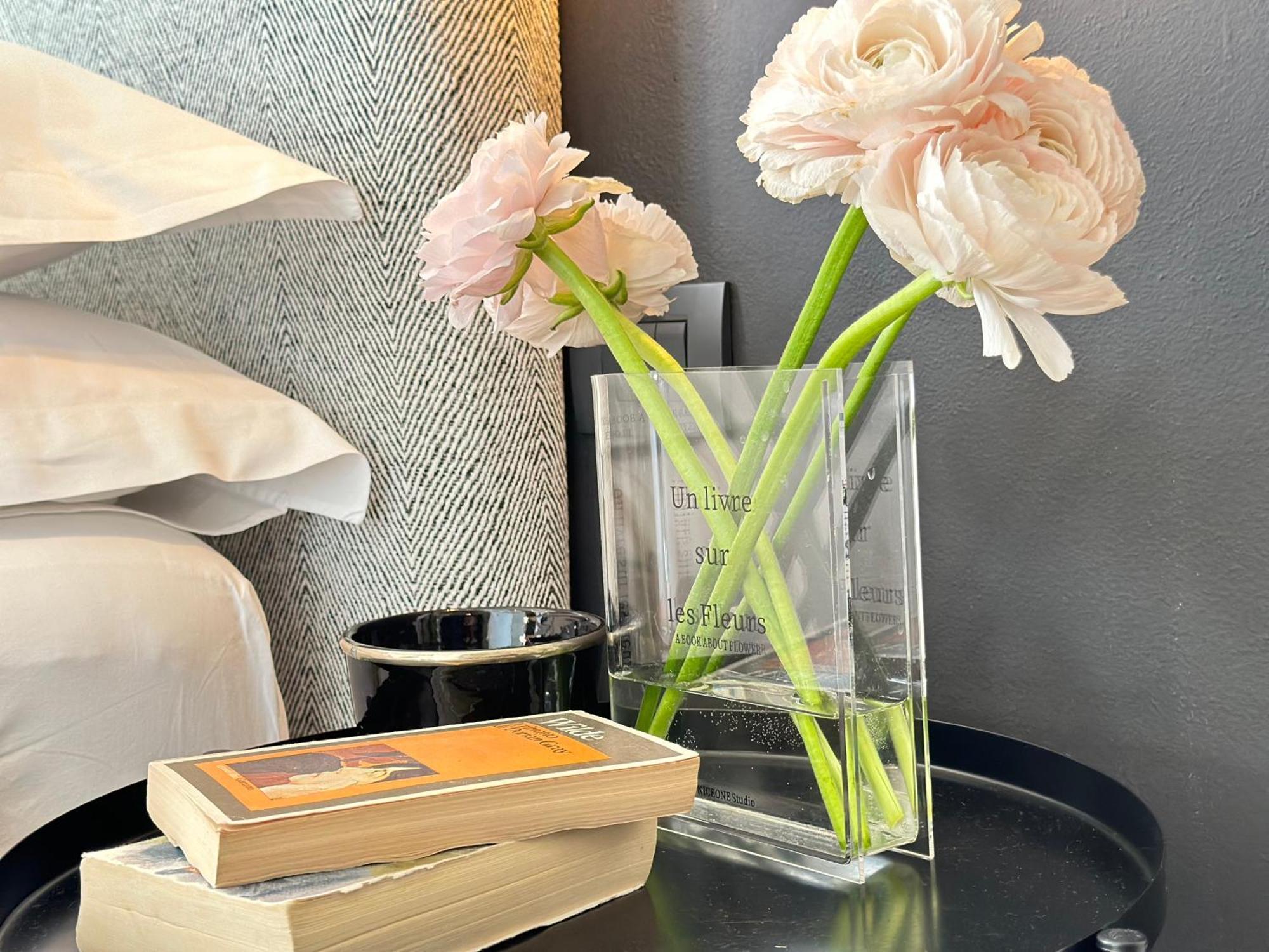 Lily Pads -Elegant Apartment- In The City Center Milano Eksteriør billede