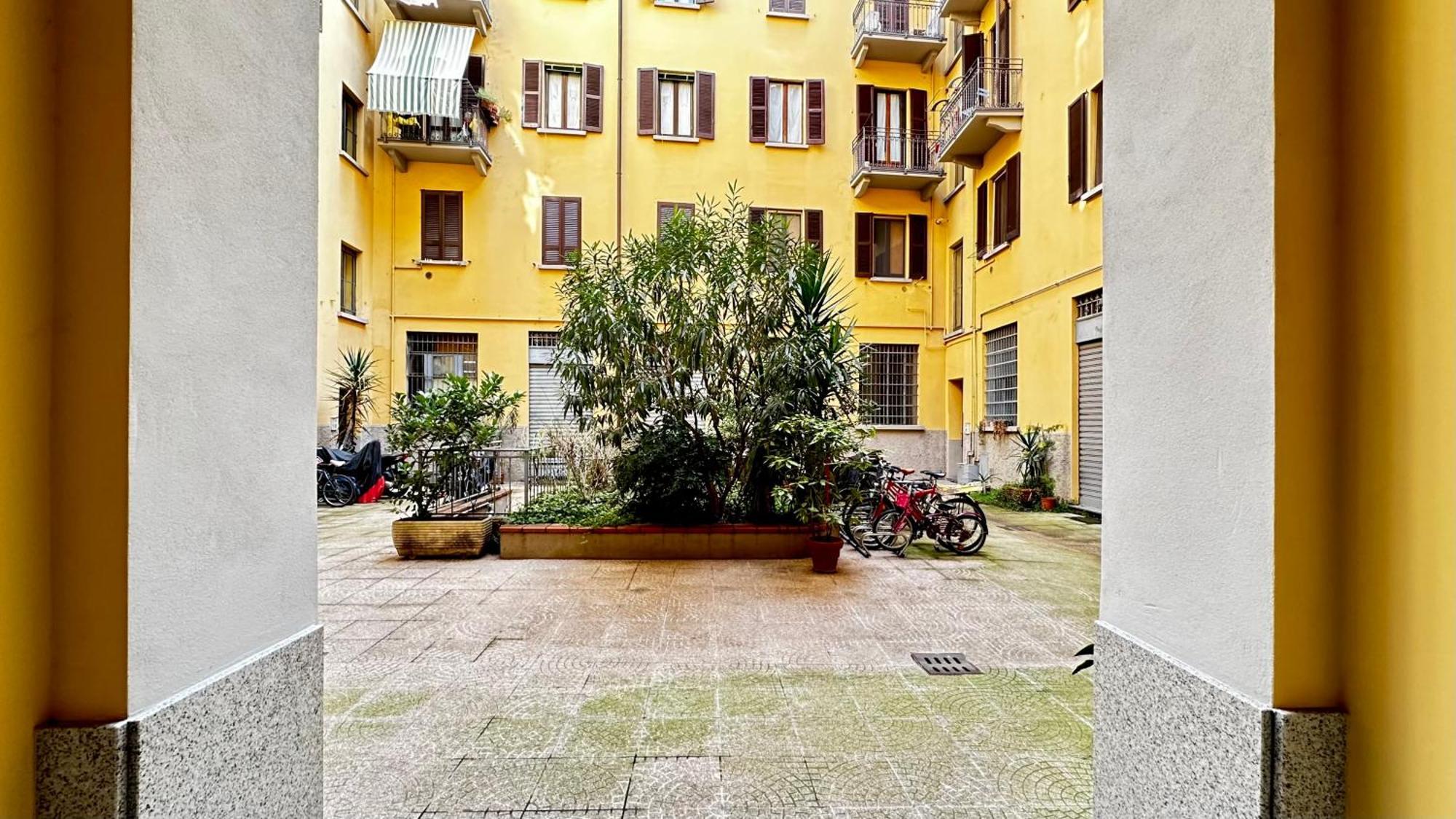 Lily Pads -Elegant Apartment- In The City Center Milano Eksteriør billede